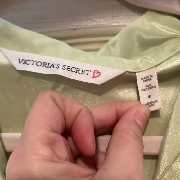 Victoria Secret Glazed Lime Green Silky Satin Pajama Set - Picture 2 of 7